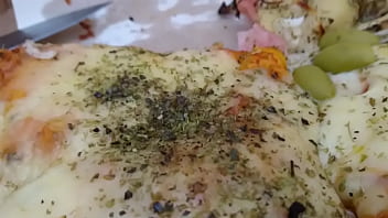 Preview 3 of Handi Sexyi - Food Porn - fingering Kentuky pizza