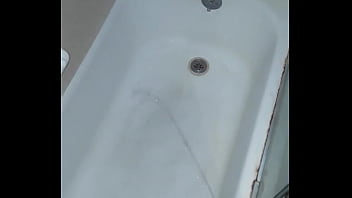 Preview 4 of Mom On Bad Hd - Piss in tub