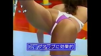 Preview 1 of Sexo Con Choltitas - スーパージョッキー　セクシー水着でエクササイズにチャレンジ！