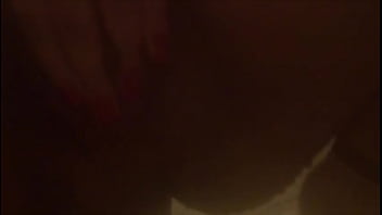 Preview 4 of Xxxvd Fun - Amiga putinha tocando uma no banho