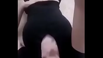 Preview 1 of Aribian Mom - Em v&uacute_ to thủ d&acirc_m