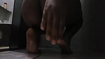 Preview 4 of Aunty And Boyi - brincando com cuzinho