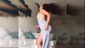 Preview 3 of Bengali Porn Com Bf - Se le marca toda la raya mientras baile con vestido apretado