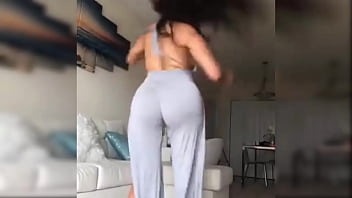 Preview 4 of Bengali Porn Com Bf - Se le marca toda la raya mientras baile con vestido apretado