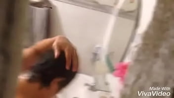 Preview 2 of Oldmen Handjob - Cậu Thơ tắm