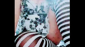Preview 1 of X Video University Wali - NOVINHA MOSTRANDO SEUS PEZINHOS E  SEU RABO