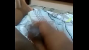 Preview 3 of White Pucy - Gordinho safado na punheta