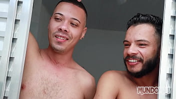 Preview 4 of Anna Slip - Eu e meu amigo babando no pedreiro!!!