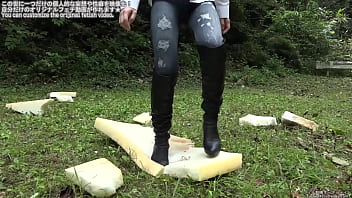 Preview 1 of Shakeela Shakeel Xvideos - Crush a mattress with long boots