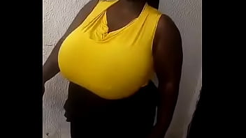 Preview 2 of Www Bengali Xxxcom - Huge breasted African girl dancing