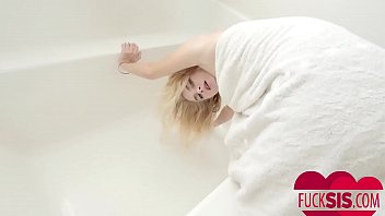 Preview 1 of Xxxow - Hannah Hawthorne In Dick Ride And Seek 2