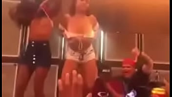 Preview 2 of Pool Sexhd - Novinhas mostrando os peitos no Baile da Nova Holanda