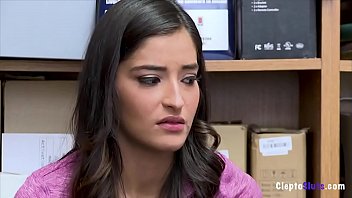 Preview 1 of Miya Khalifa Gand Chudai Video - Professional thief gets caught and FUCKED