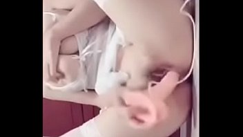 Preview 4 of Pussing Girl - Chinese cam 2