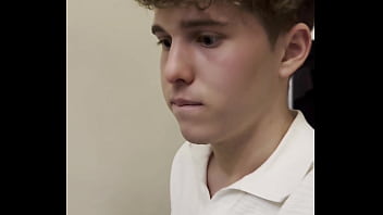 Preview 1 of Katie Roach - Twink con fimosis se masturba a escondidas en la comida familiar