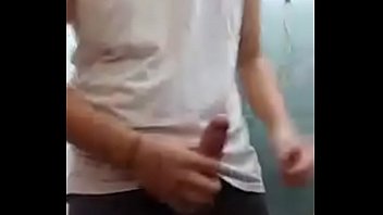 Preview 2 of Apollo Phoenix Gay 1 - Gostoso safado com tesao no banheiro