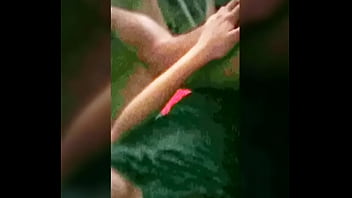Preview 4 of Small Girl Fist Time Big Cock - Levando pica assistindo tv