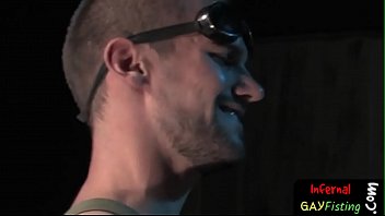 Preview 3 of Move Seksi - Hot gay stud digs his arm into ass deep