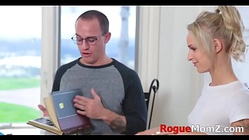Preview 1 of Smol Girl And Smol Boy Xx - Sex education from MAMA BEAR omg
