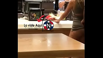 Preview 3 of Species Alien Sex - Sexo Mientras piden algo de comer