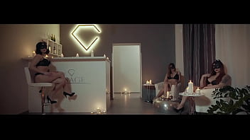Preview 1 of Pornmomsilk - Diamond Erotic Massage Salon Prague
