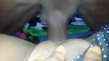 Preview 2 of Kerala Mom Son Breast Pressing - gostosa caindo na pika