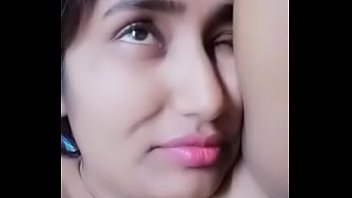 Preview 4 of 13 Yar Garl Boy 34 Yar Xxx Sarki - Swathi naidu on bed seducing by showing body