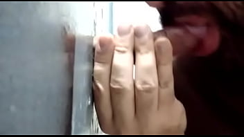 Preview 2 of H D Mim - Mamando a trav&eacute_s del Glory Hole