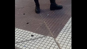 Preview 2 of Yoriko Kamihara - Bulto de Polic&iacute_a en la calle