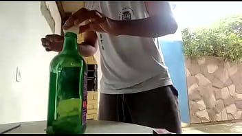 Preview 2 of Mama Ngntot - Guinego colocando at&eacute_ o ovo no buraco