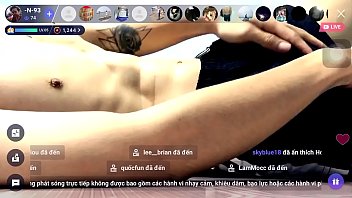 Preview 1 of Bars In Sex Vife - [BLUED] Anh trai m&igrave_nh d&acirc_y live stream