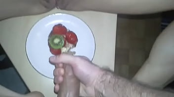 Preview 1 of Big Dick 3d - Cum fruit