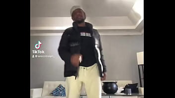Preview 1 of Babe Blos - I fw this dance so get used to me makin more videos doin this dance