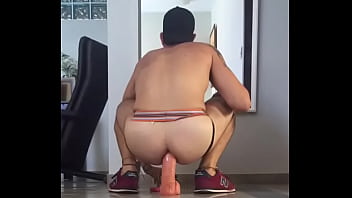Preview 1 of Lesbiannina - Quicando no consol&atilde_o 30cm