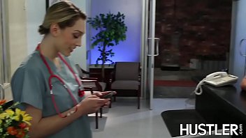 Preview 1 of Die Mnner Falle - Stunning Britney Amber screwed during doctors exam