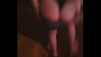 Preview 3 of Isabel In Bored And Lonely Wife - Hermosa mujer bailando.