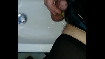 Preview 2 of O Lovia - Alexiasissyslut pissing herself why