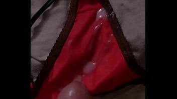 Preview 3 of Pirnhud - Corrida en los calzones de mi mujer
