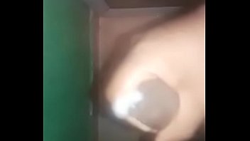 Preview 4 of Elise Six - Gordito moreno me envia un video y se corre para que lo vea