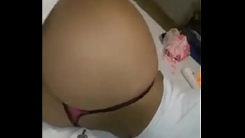 Preview 2 of Girl With Animal Xxx Video - Nalgona moviendo todo