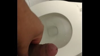 Preview 2 of Facking Video Xxx - Jalandomela en los ba&ntilde_os de la facultad