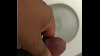 Preview 3 of Facking Video Xxx - Jalandomela en los ba&ntilde_os de la facultad