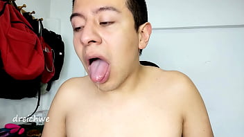 Preview 2 of Mega Squirt Gush - Salivando la toda la boca