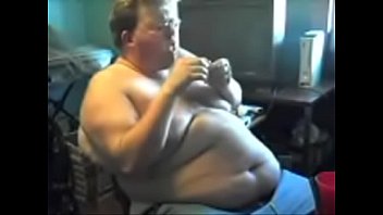 Preview 2 of Qeenqly - Gordinho gostoso comendo XXX infarto