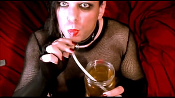 Preview 2 of Lesbian Squirt Drink - Piss Drinking 1m