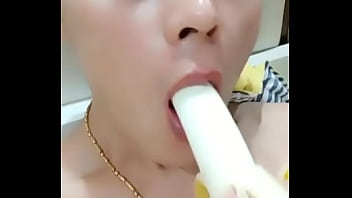 Preview 2 of Neighbour Wife Ses In Hd - 表弟吃香蕉