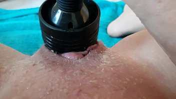 Preview 3 of Hot Mom Hank - Squirting pulsing pussy