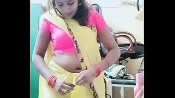 Preview 2 of Sort Man Tell Women - Swathi naidu sexy in yellow saree