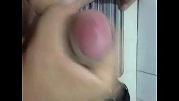 Preview 3 of Nun Lesbian Squirt - Chupa essa rola ou coloca na buceta?