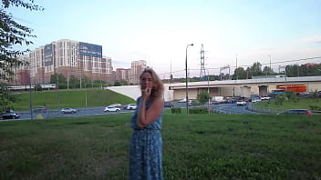 Preview 1 of Camsyoungs Com - MILF shows off her skills in the park